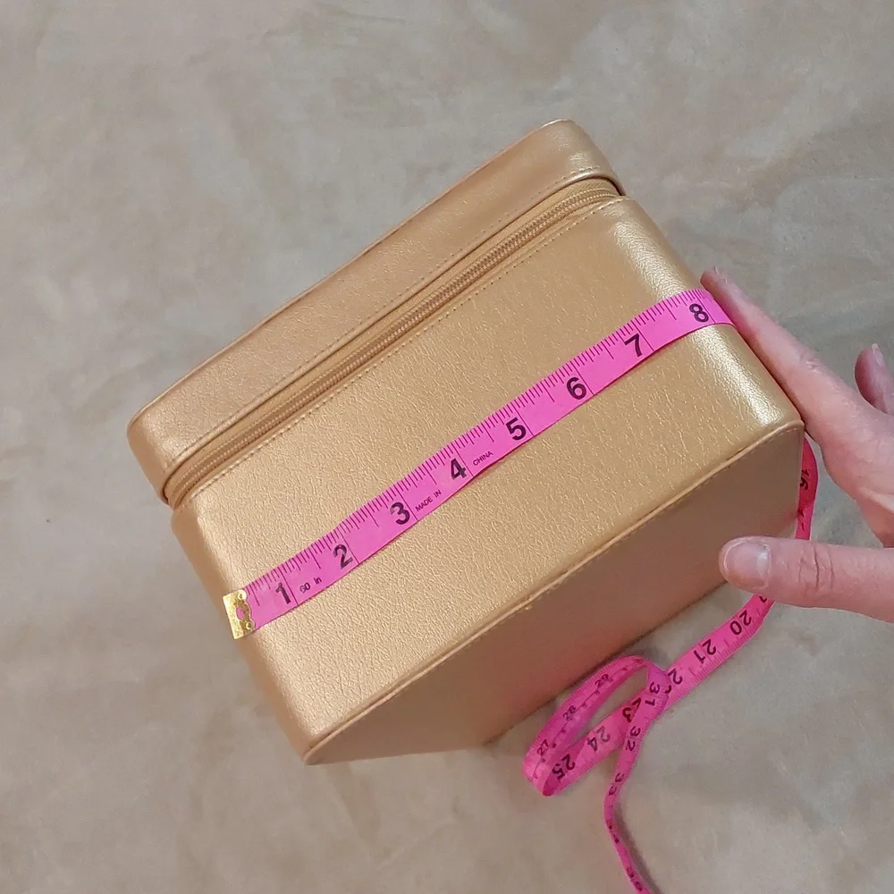 Vintage Gold Estee Lauder Makeup Storage Box Travel Box Red Interior - Picture 16 of 16